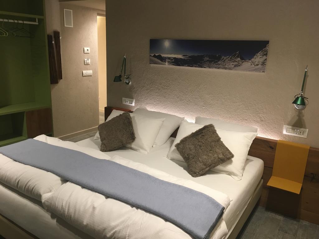 4478 Mountain Lodge Valtournenche Rom bilde